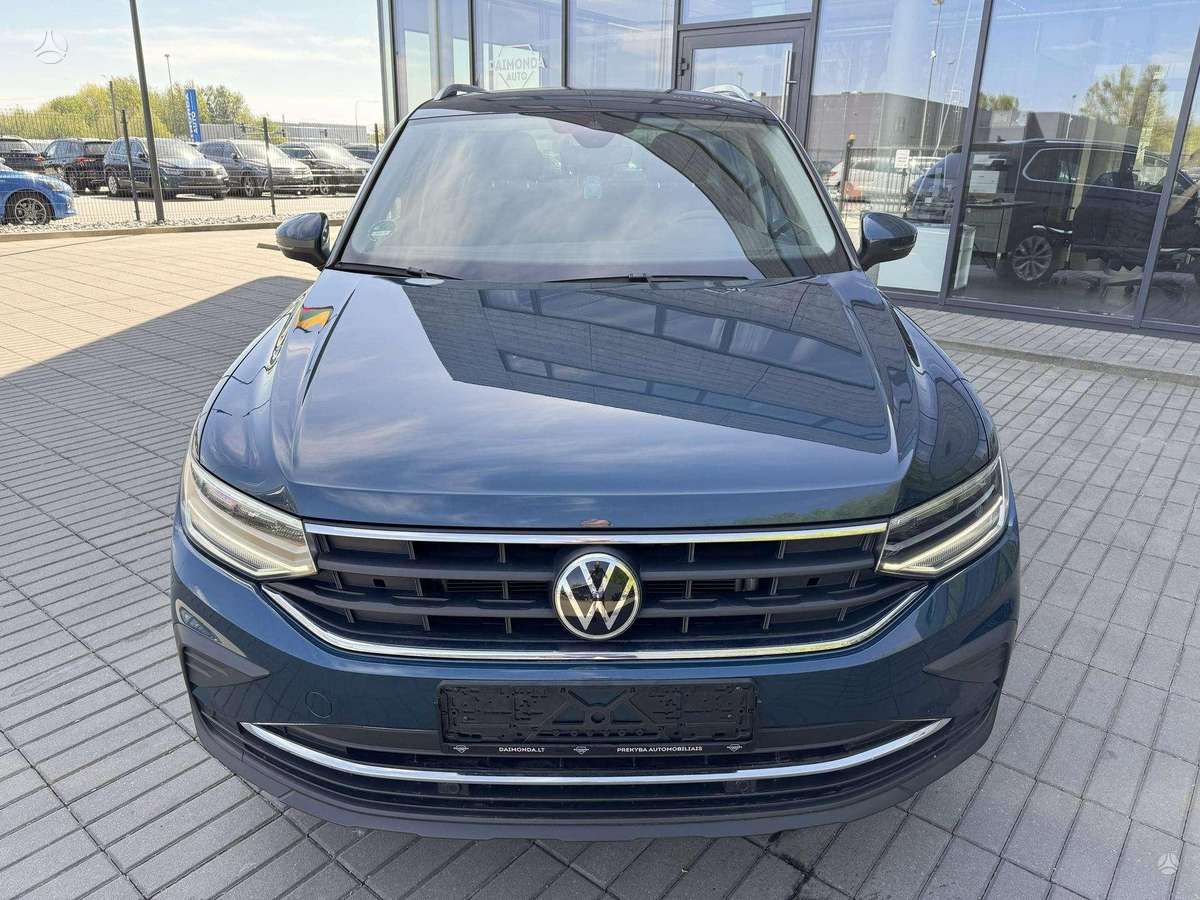 Volkswagen Tiguan - 2
