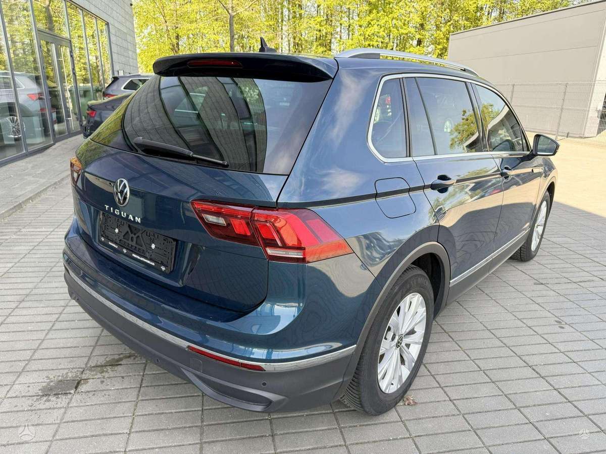 Volkswagen Tiguan - 4