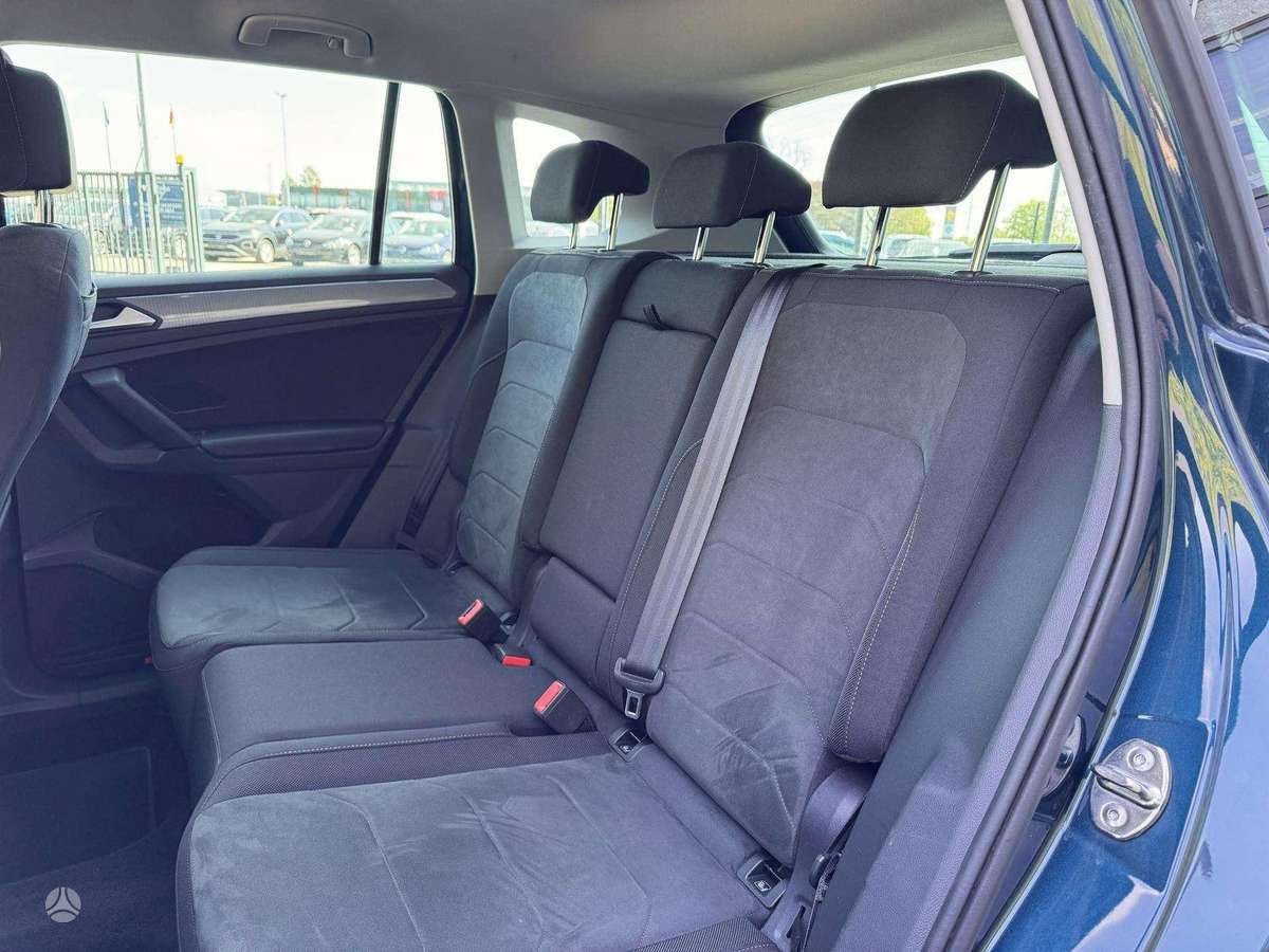 Volkswagen Tiguan - 10