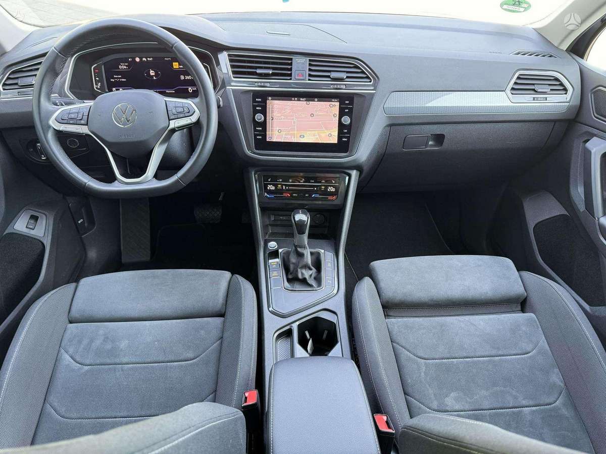 Volkswagen Tiguan - 11