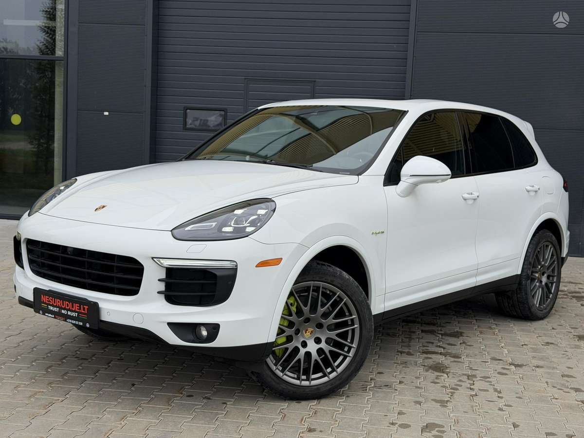 Porsche Cayenne - 1
