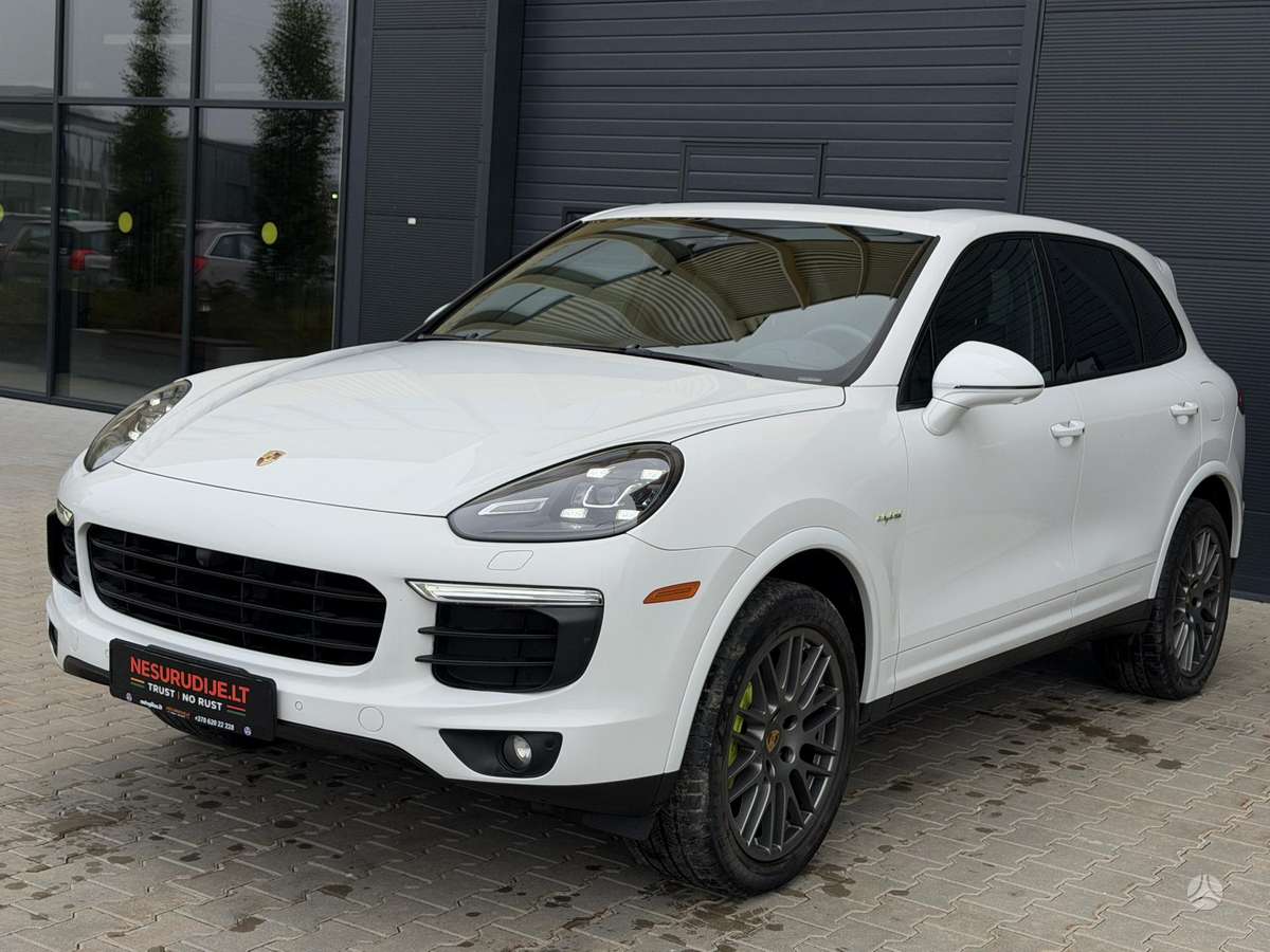 Porsche Cayenne - 2