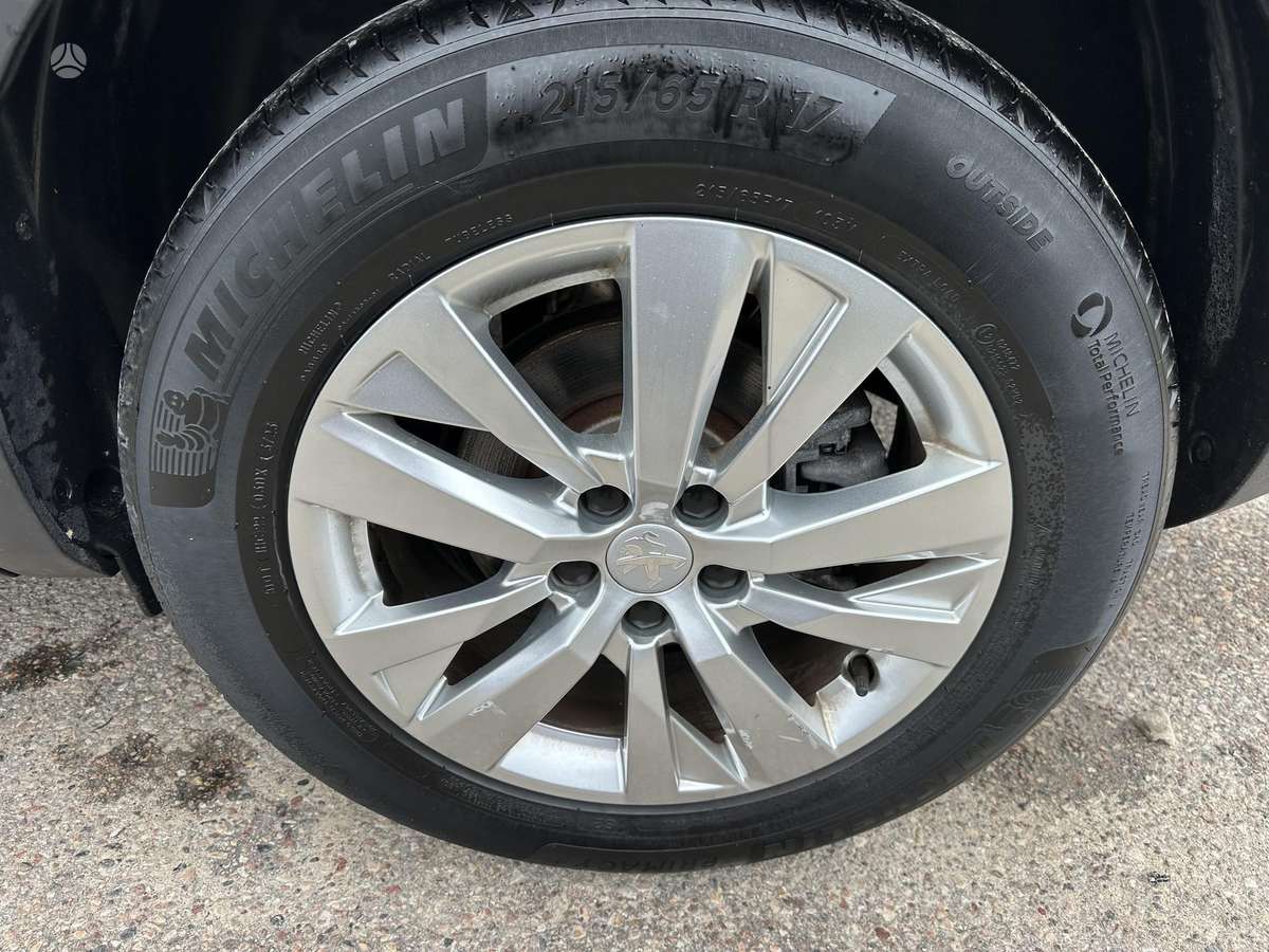 Peugeot 3008 - 8