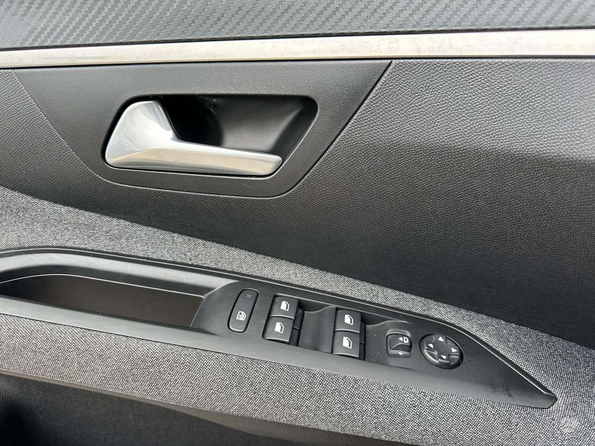 Peugeot 3008 - 11