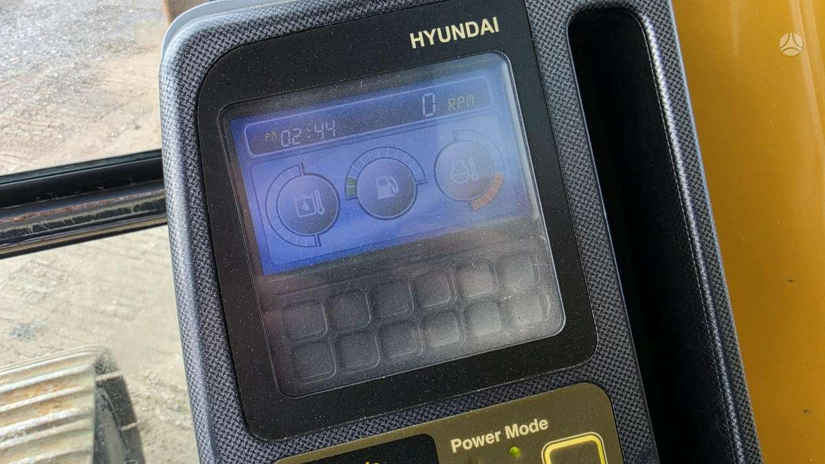 Hyundai ROBEX 320LC-7A, ekskavatoriai