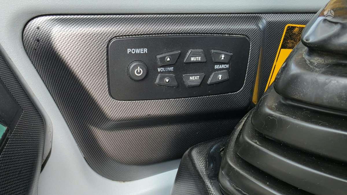Hyundai ROBEX 320LC-7A, ekskavatoriai