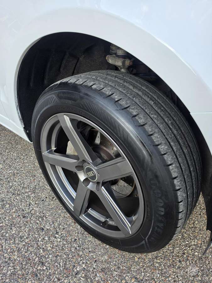 Audi Q5, 2.0 l., Внедорожник / Кроссовер