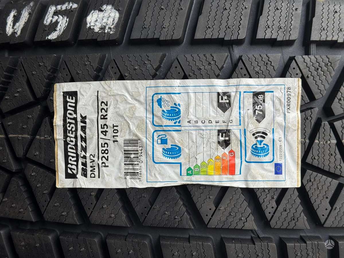 Bridgestone BLIZZAK DM-V2, winter 285/45 R22