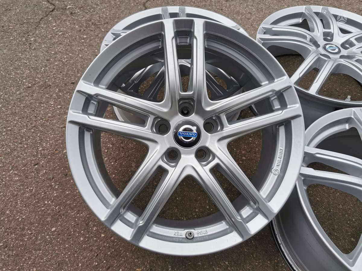 Volvo XC40 / XC60, light alloy, R18
