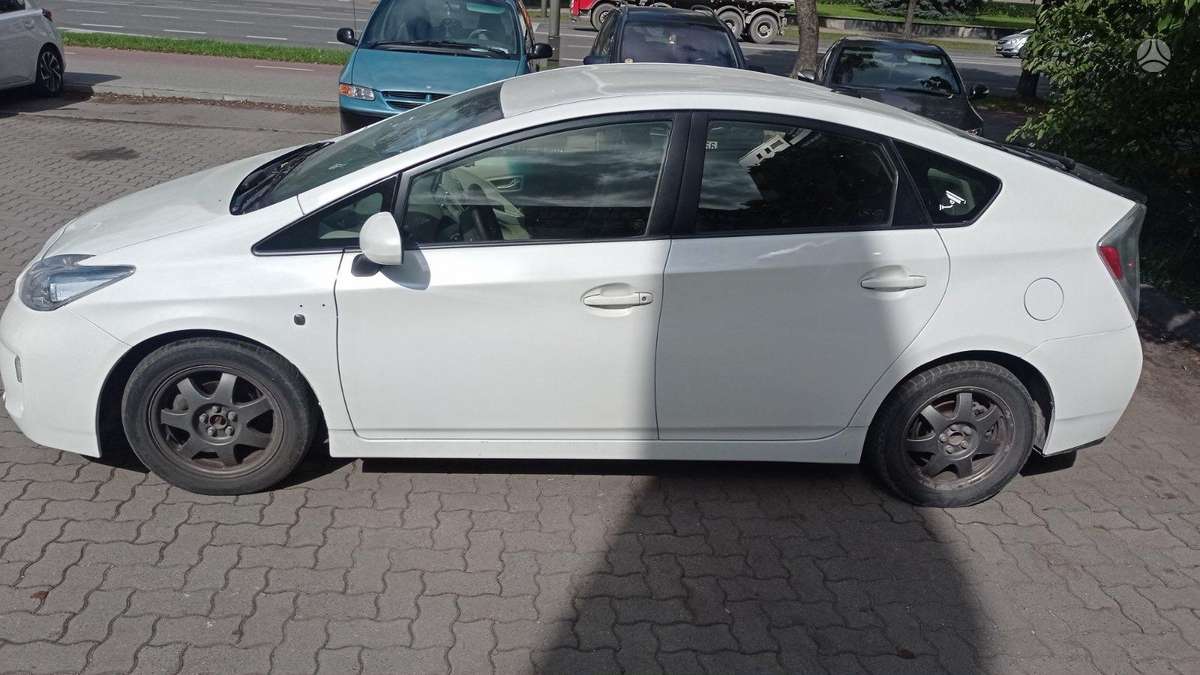 Toyota Prius - 9