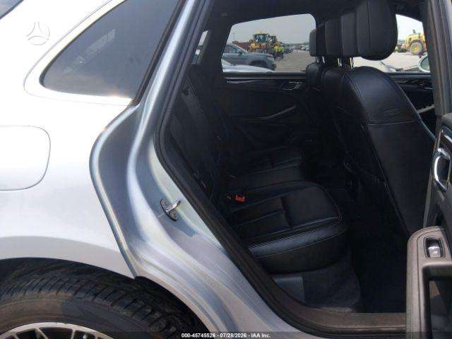 Porsche Macan - 8