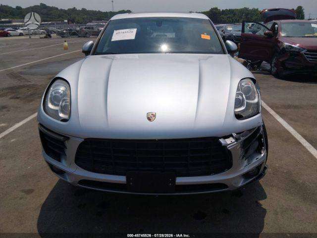 Porsche Macan - 11