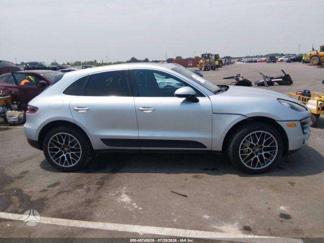 Porsche Macan - 12