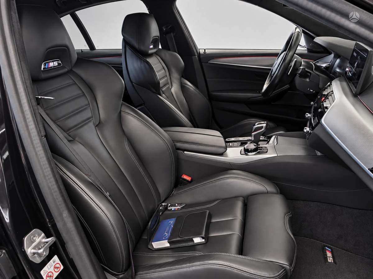 BMW M5, 4.4 l., Седан