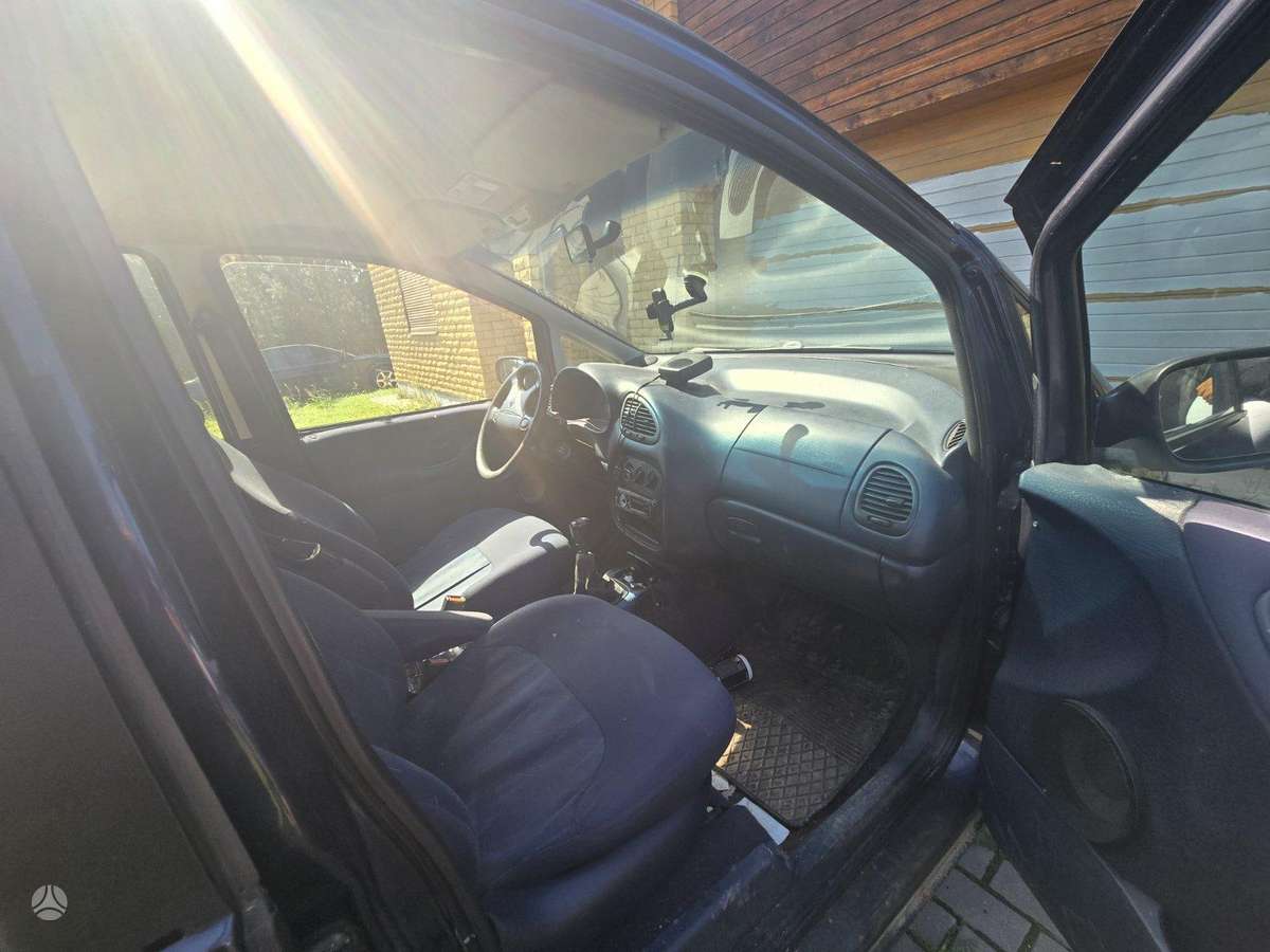 Volkswagen Sharan - 8