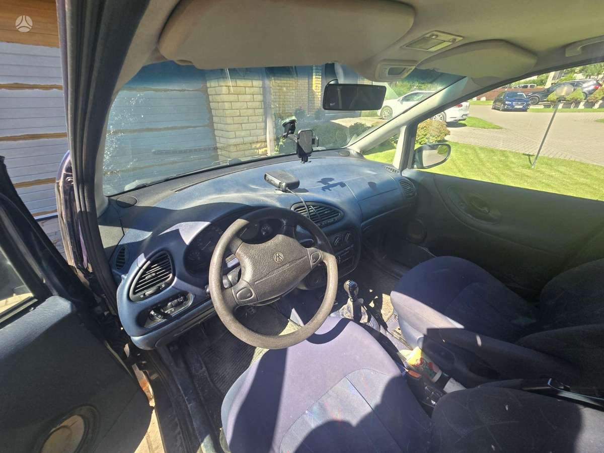Volkswagen Sharan - 10