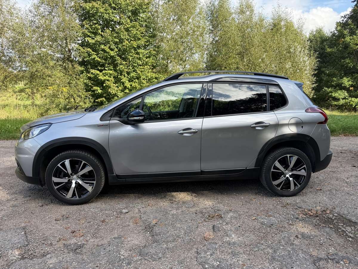 Peugeot 2008 - 8
