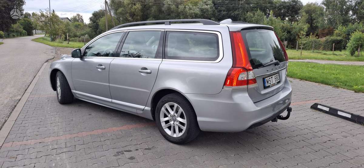 Volvo V70, 2.0 l., Универсал