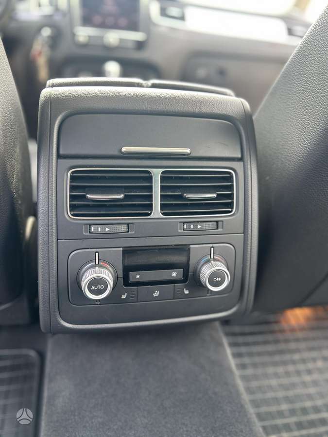 Volkswagen Touareg - 9