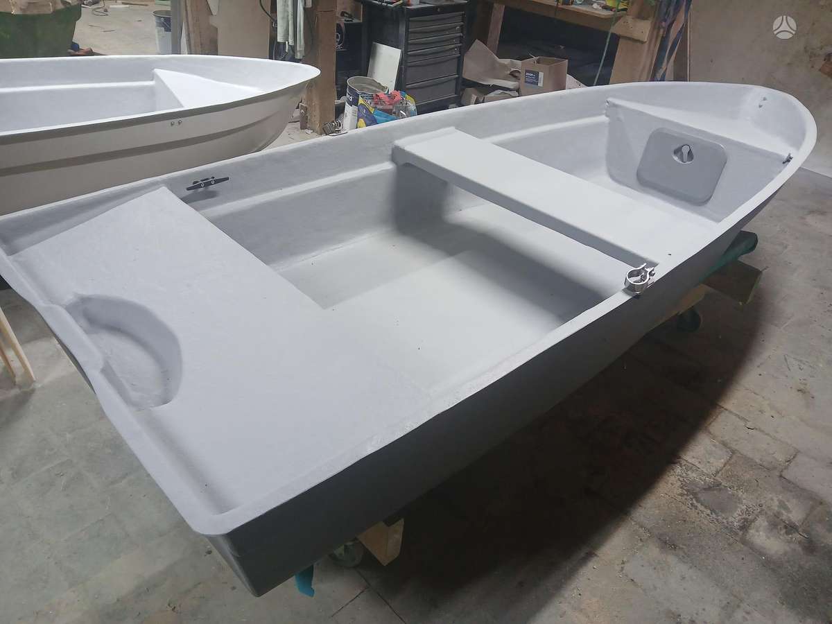 REEF 3.50m, plastikāta laivas