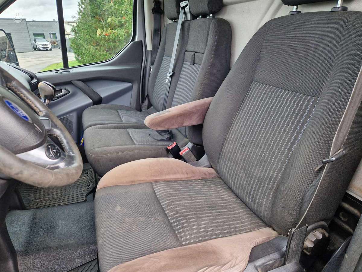Ford Transit Custom, Коммерческий