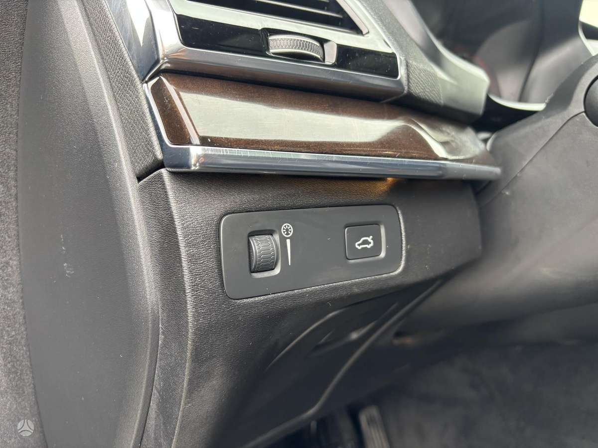 Volvo XC90, 2.0 l., Внедорожник / Кроссовер