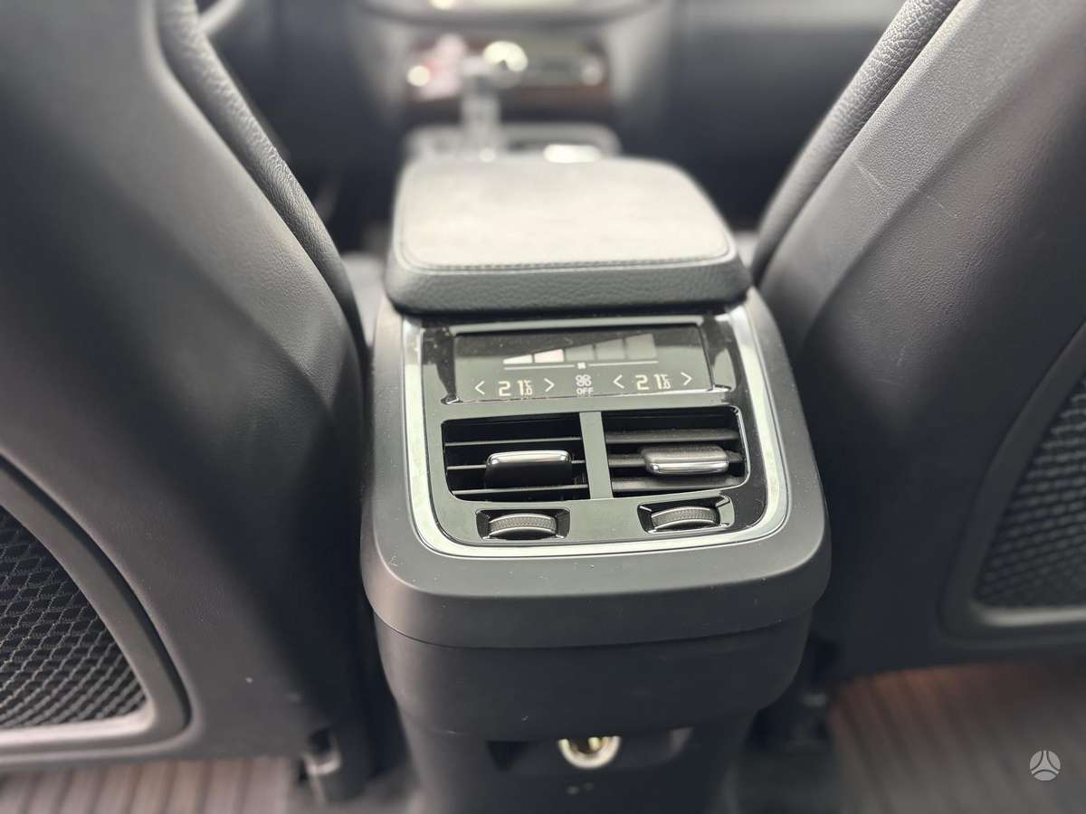Volvo XC90, 2.0 l., Внедорожник / Кроссовер