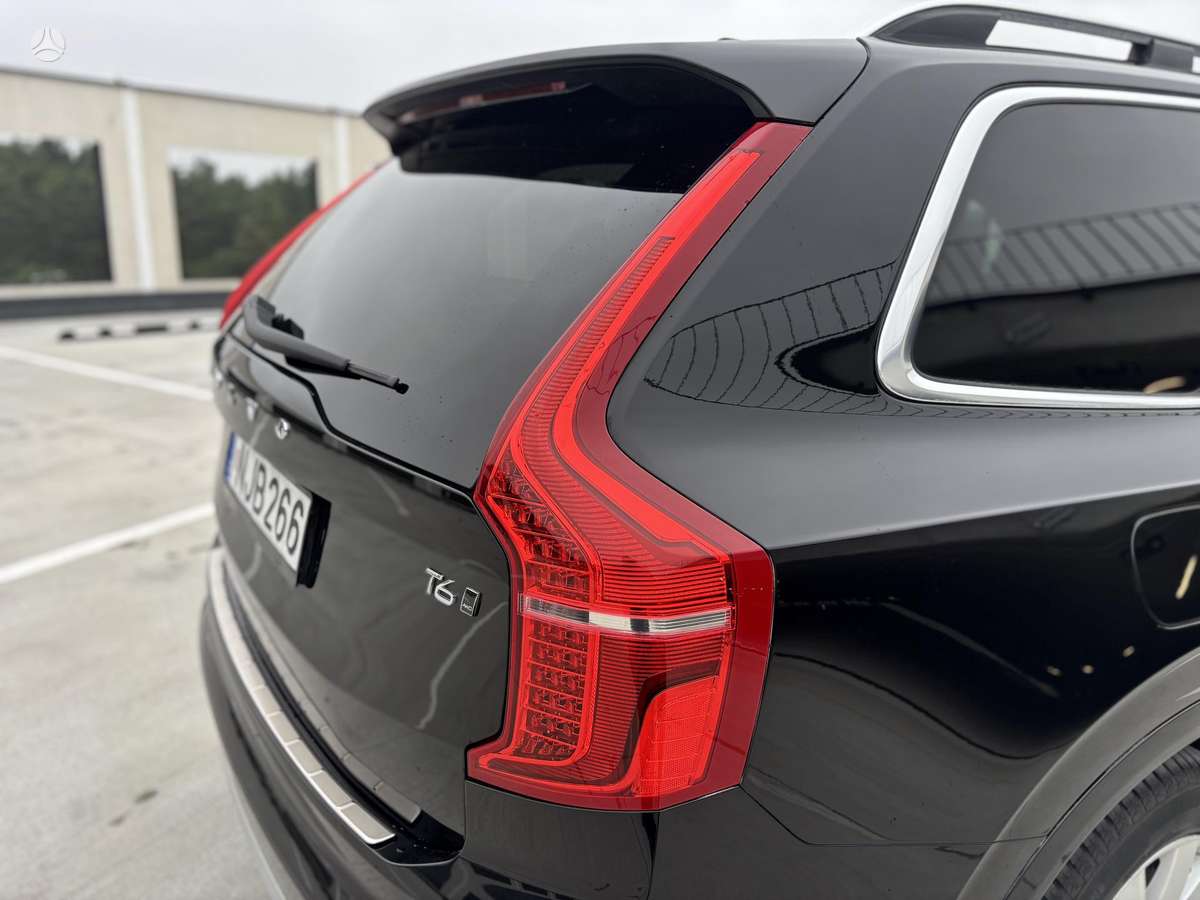 Volvo XC90 - 12