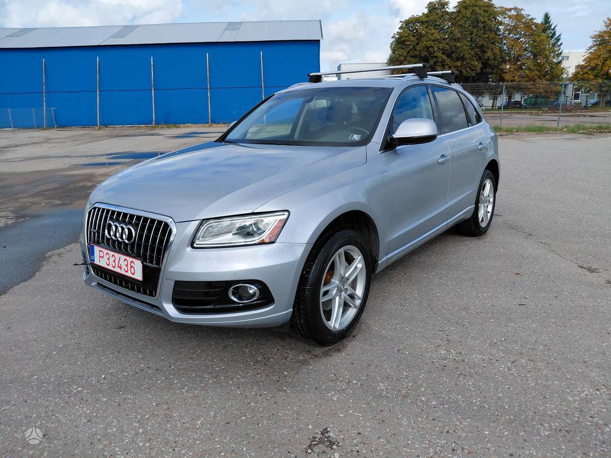 Audi Q5, 2.0 l., off-road / crossover