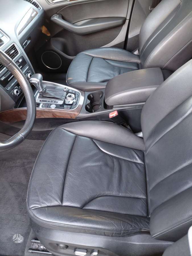 Audi Q5, 2.0 l., off-road / crossover