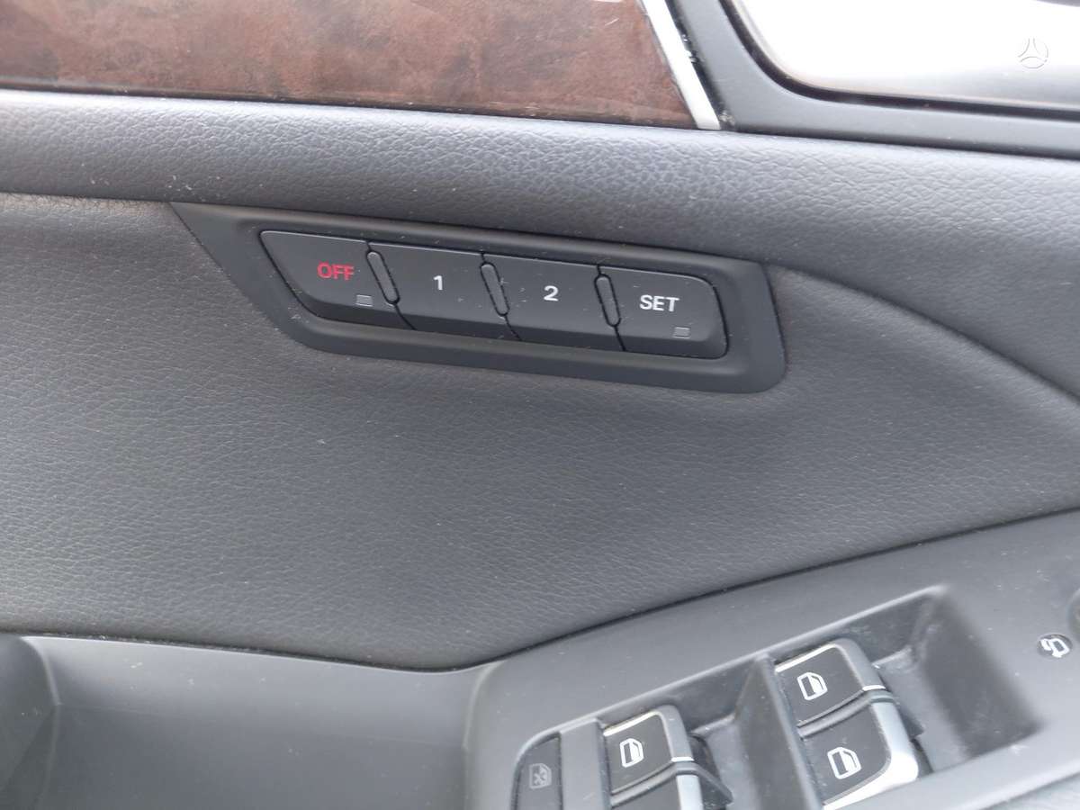 Audi Q5, 2.0 l., off-road / crossover