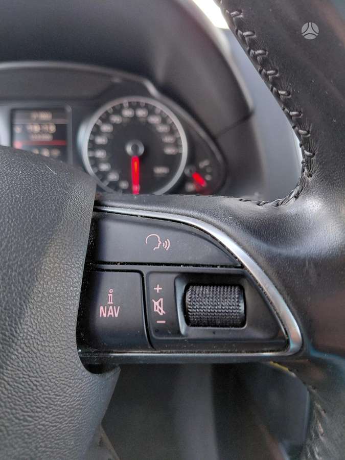 Audi Q5, 2.0 l., off-road / crossover