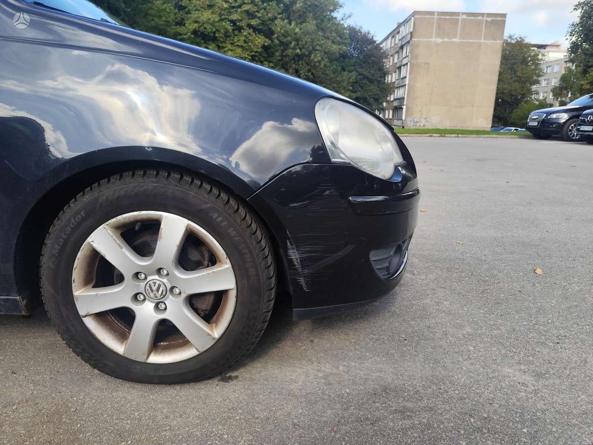 Volkswagen Polo - 1