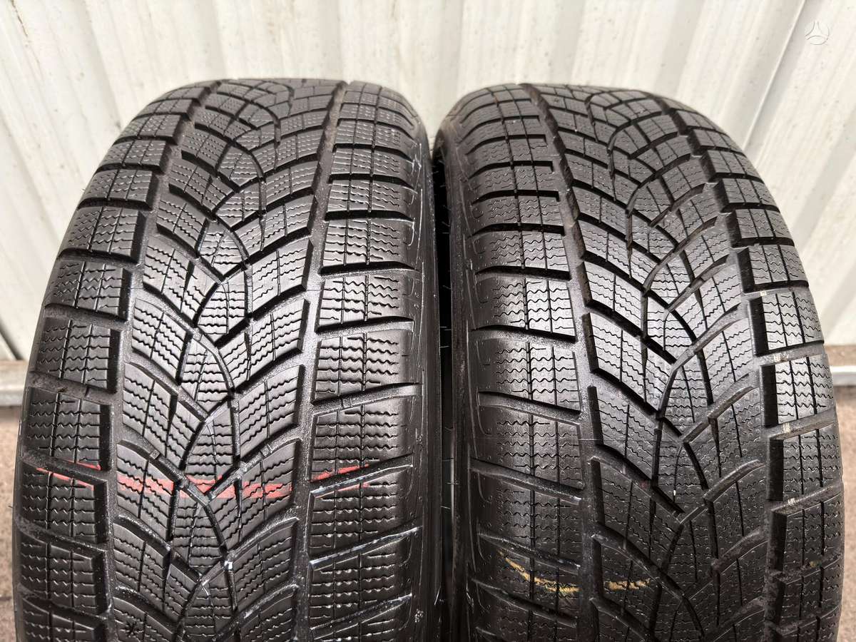 Goodyear UltraGrip Performance +, winter 215/50 R19