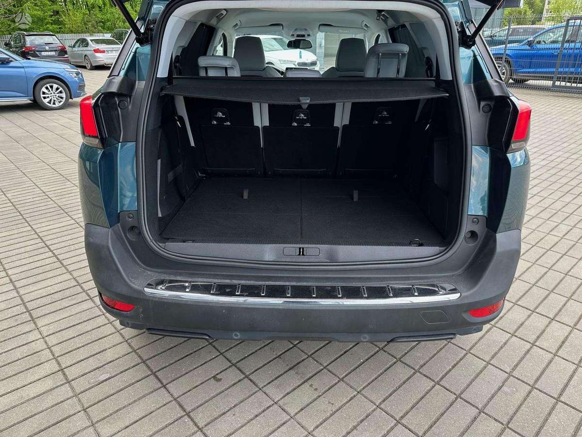 Peugeot 5008, 1.2 l., Минивэн