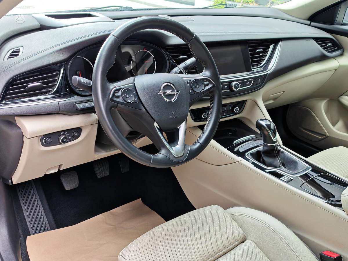 Opel Insignia, 2.0 l., hatchback