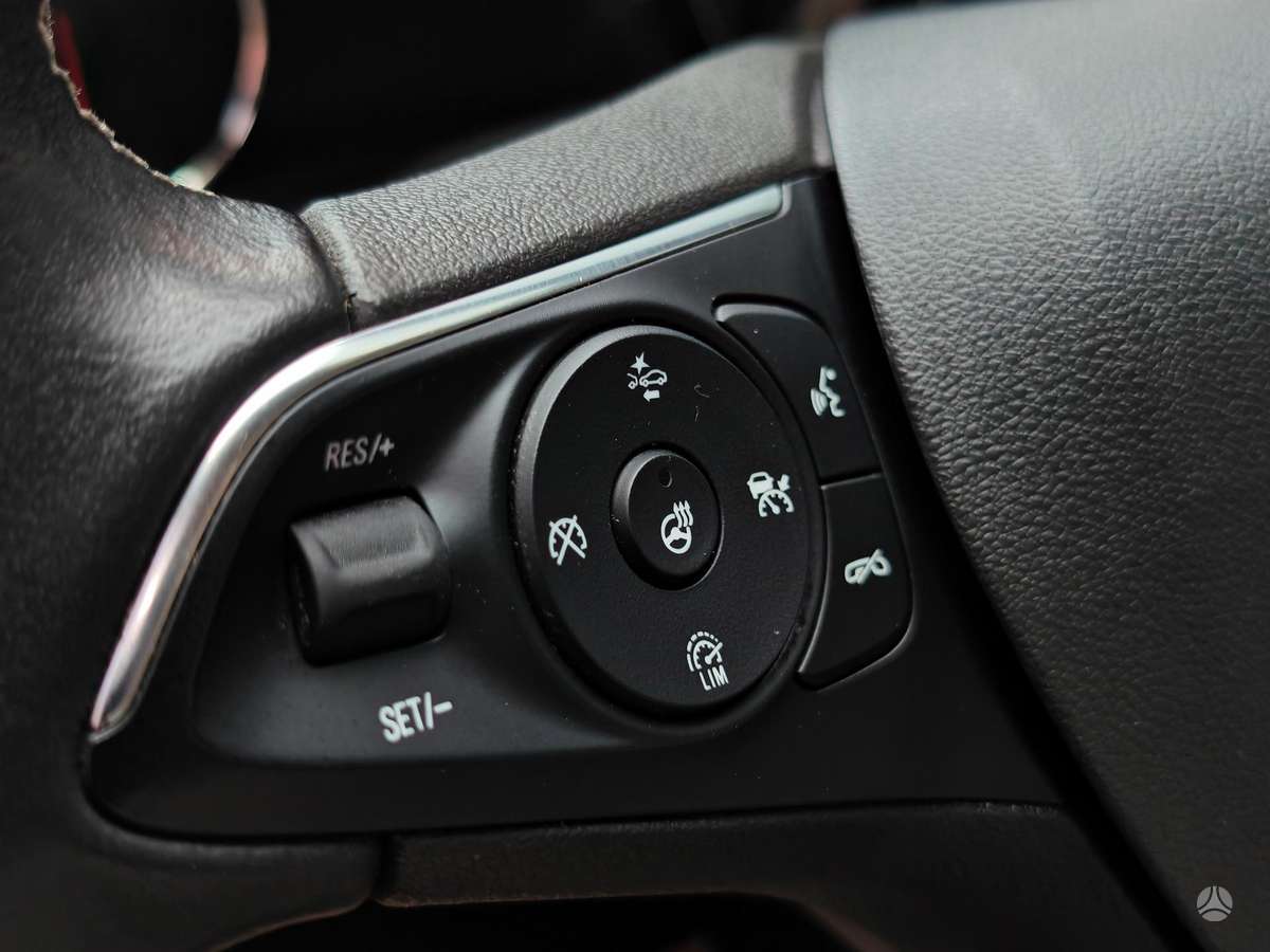 Opel Insignia, 2.0 l., hatchback
