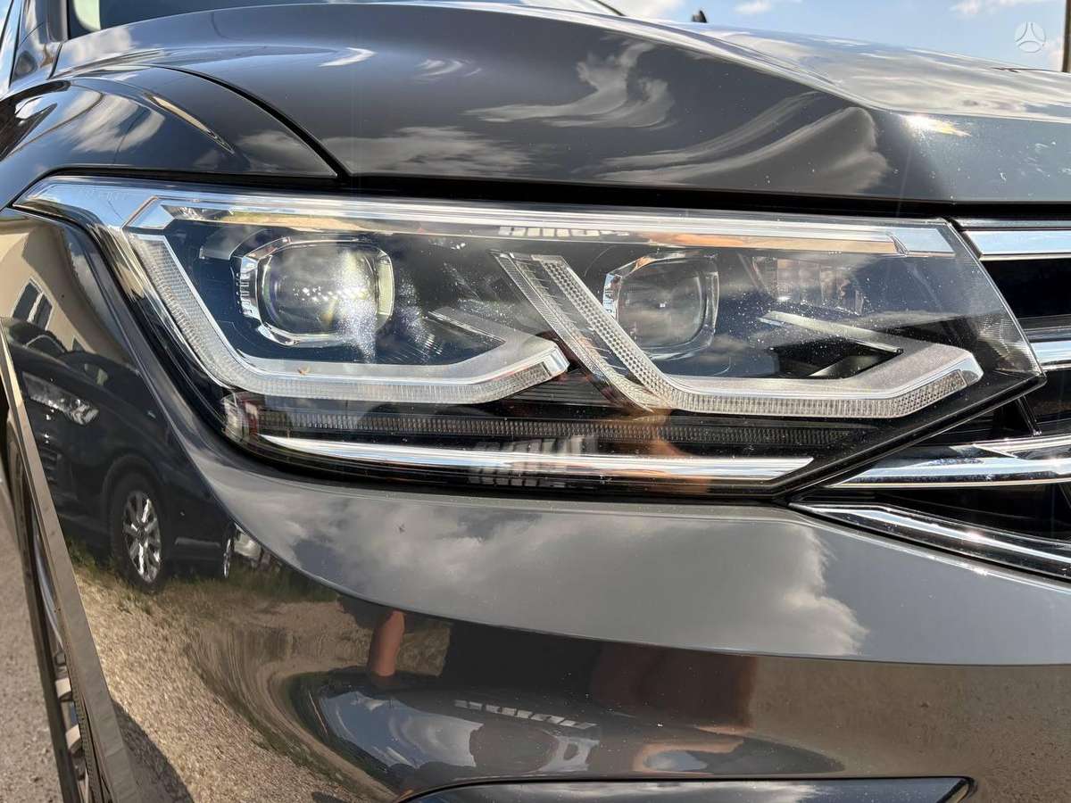 Volkswagen Tiguan - 4