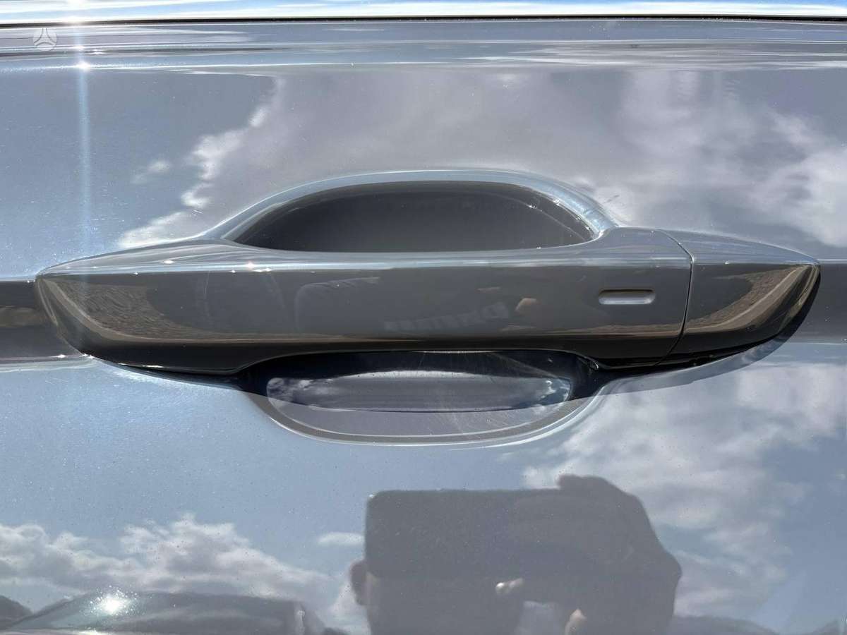 Volkswagen Tiguan - 9