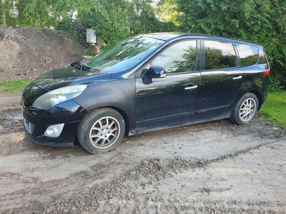 Renault Grand Scenic - 1