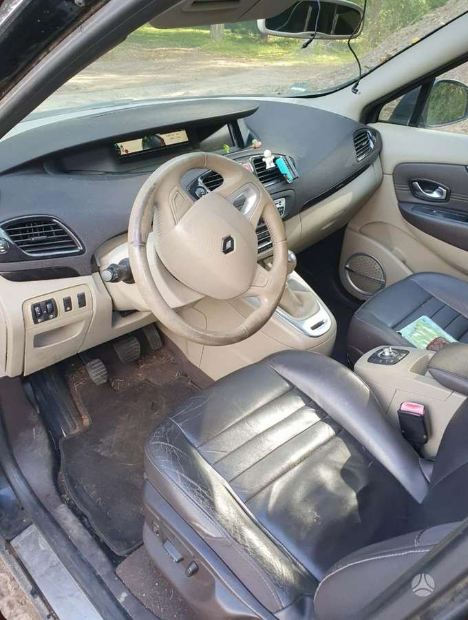 Renault Grand Scenic - 7