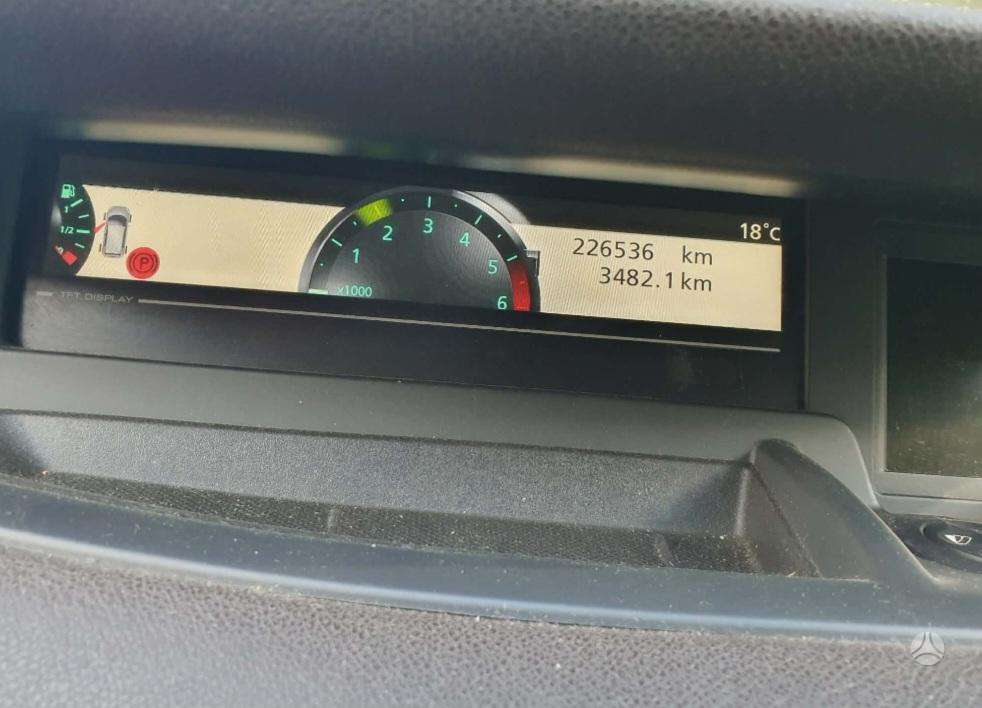Renault Grand Scenic - 9
