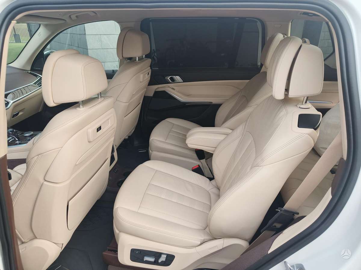 BMW X7 - 8