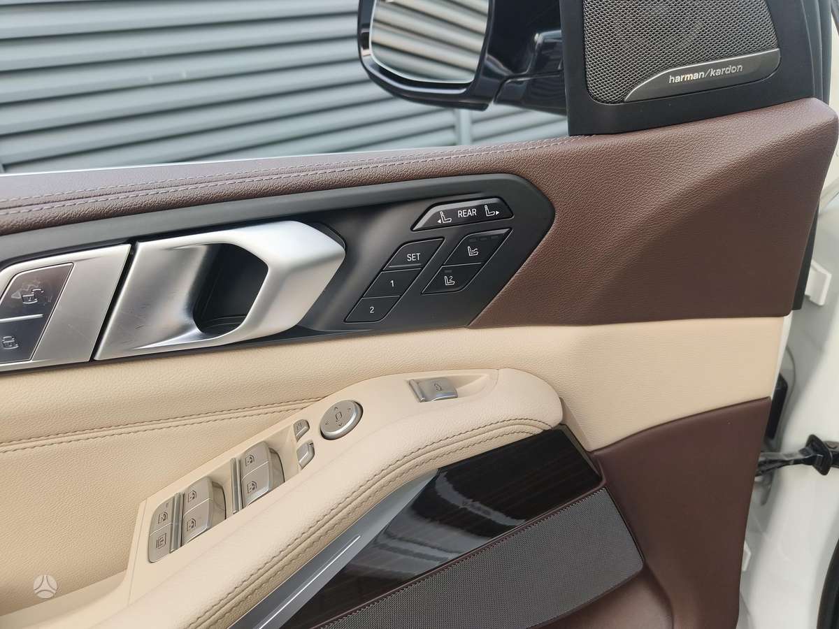 BMW X7 - 10