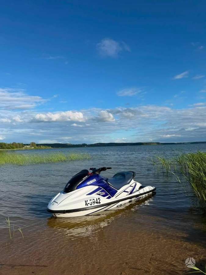 Yamaha WAVERUNNER GP800R, jet skis