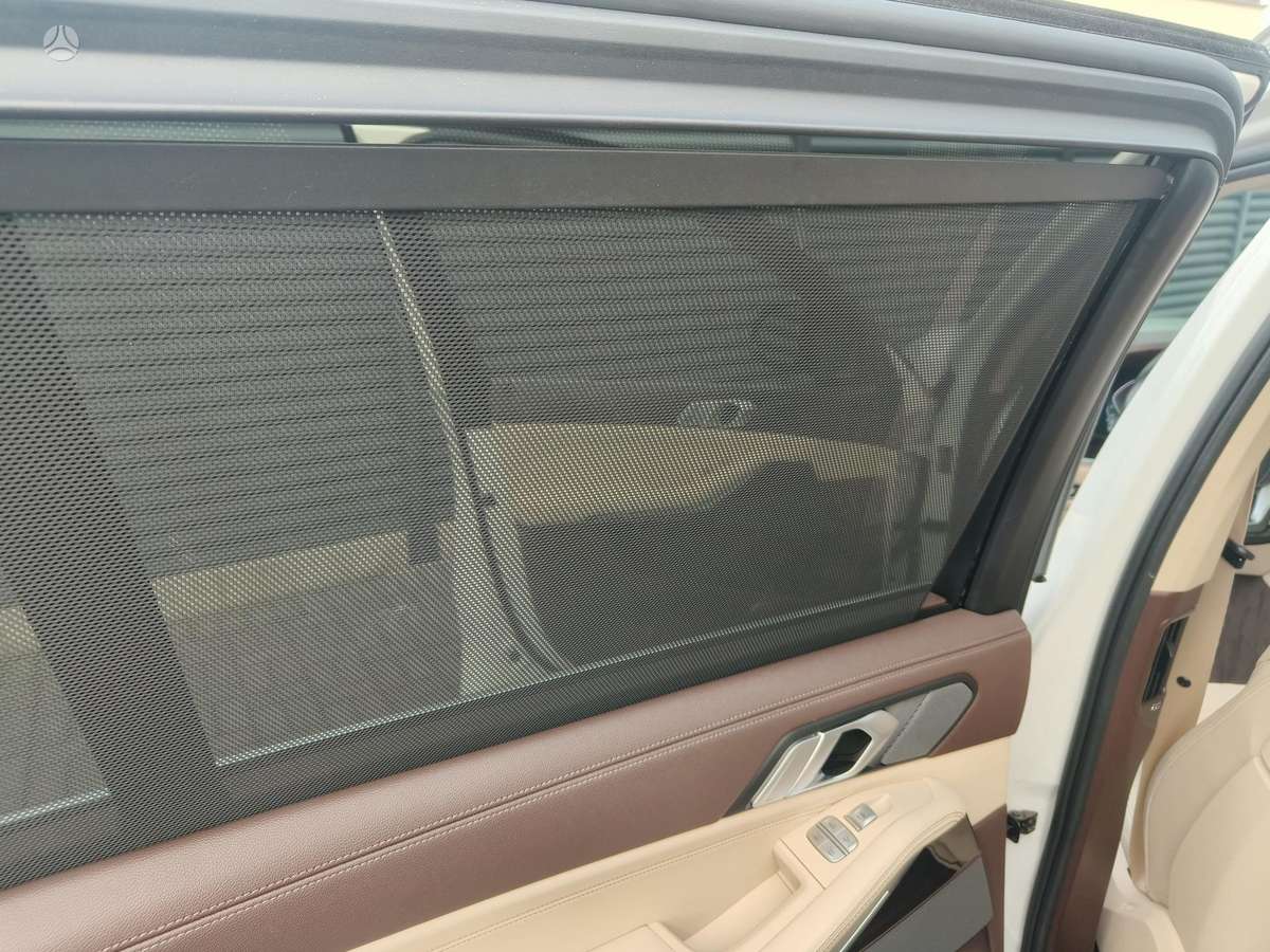 BMW X7 - 12