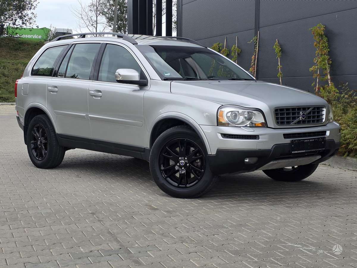 Volvo XC90 - 1