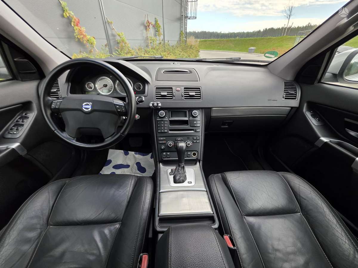 Volvo XC90 - 9