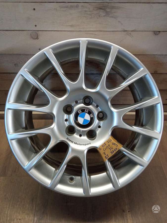 BMW Motorsport, light alloy, R18