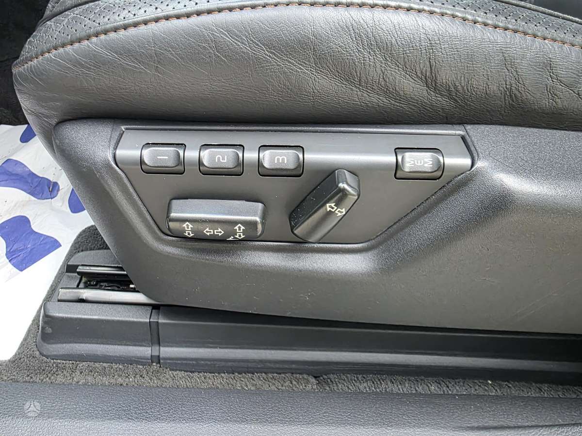 Volvo XC90 - 12